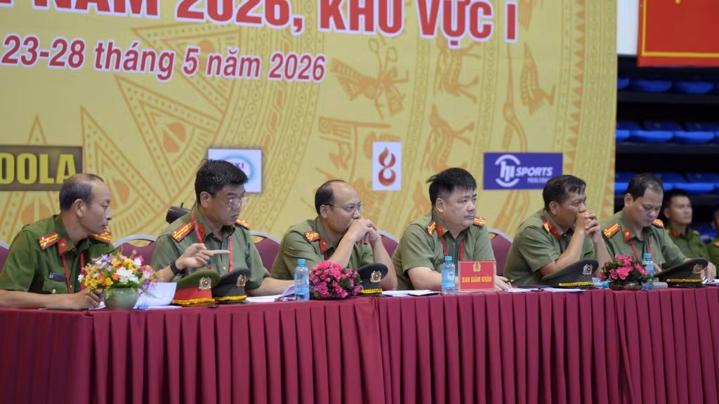 0uueue-ban-giam-khao-vo-thuat.jpg