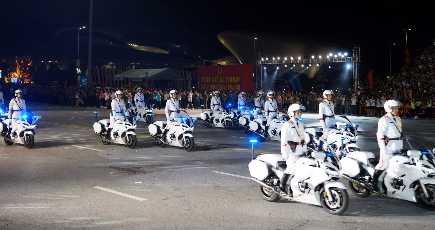 02-man-bieu-dien-hoi-thao-cand.jpg