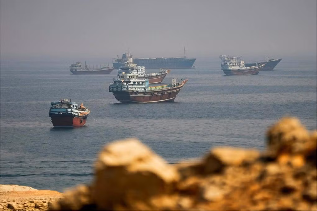 hormuz-reuters1.jpg