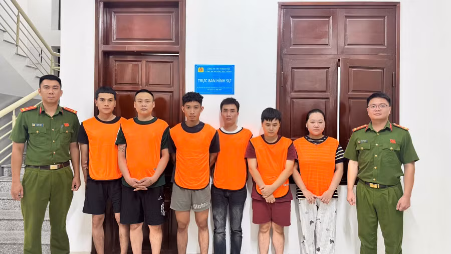 In ấn giấy tờ giả ở Campuchia rồi đưa về Việt Nam tiêu thụ