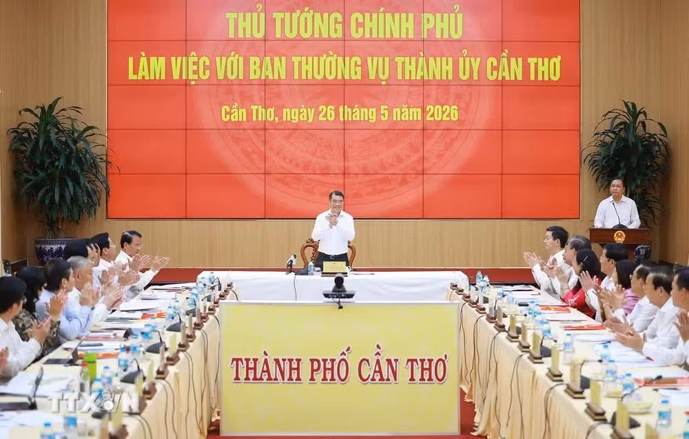 Thủ tướng Lê Minh Hưng làm việc với Ban Thường vụ Thành uỷ Cần Thơ.