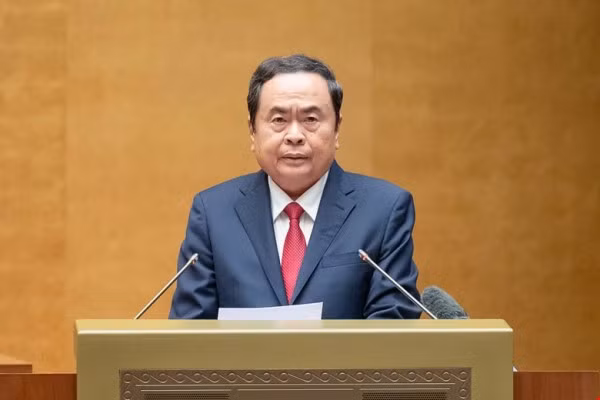 Chủ tịch Quốc hội Trần Thanh Mẫn trình bày chuyên đề tại hội nghị.