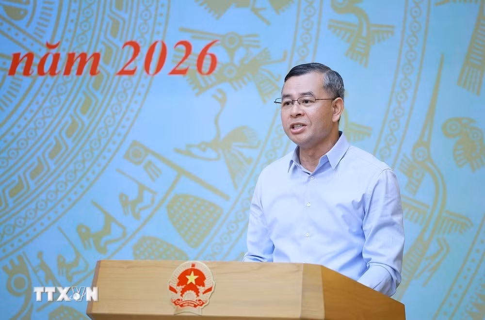 Bộ trưởng Bộ Tài chính Ngô Văn Tuấn báo cáo triển khai thực hiện Chương trình mục tiêu quốc gia phát triển văn hóa-xã hội, nông thôn, dân tộc và miền núi giai đoạn 2026-2035. (Ảnh: Dương Giang/TTXVN)