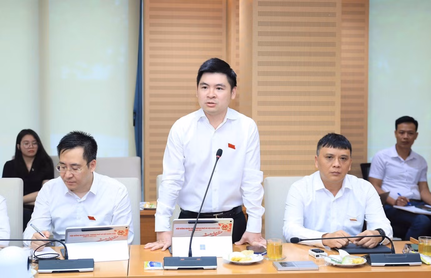 Ông Đỗ Vinh Quang tại kỳ họp HĐND TP Hà Nội.