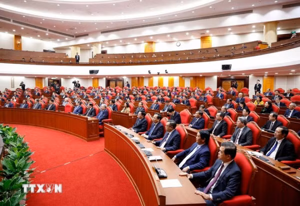 Các đại biểu dự phiên bế mạc Hội nghị lần thứ 14 Ban Chấp hành Trung ương Đảng khóa XIII. (Ảnh: TTXVN)