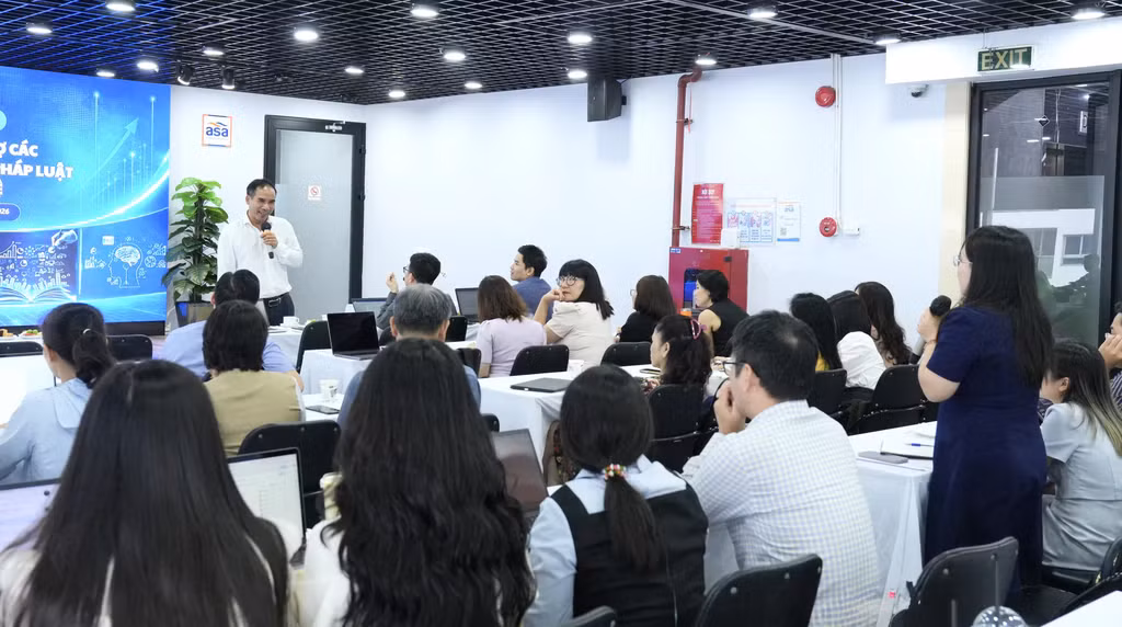 Các đại biểu tham dự buổi tập huấn.