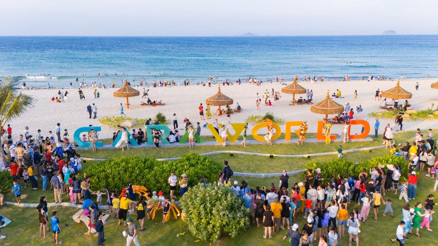 Công viên biển CaraBeach tại CaraWorld Cam Ranh đang là điểm đến yêu thích của các chương trình, sự kiện thể thao hay các lễ hội giải trí, văn hóa &amp; nghệ thuật quy mô lớn.