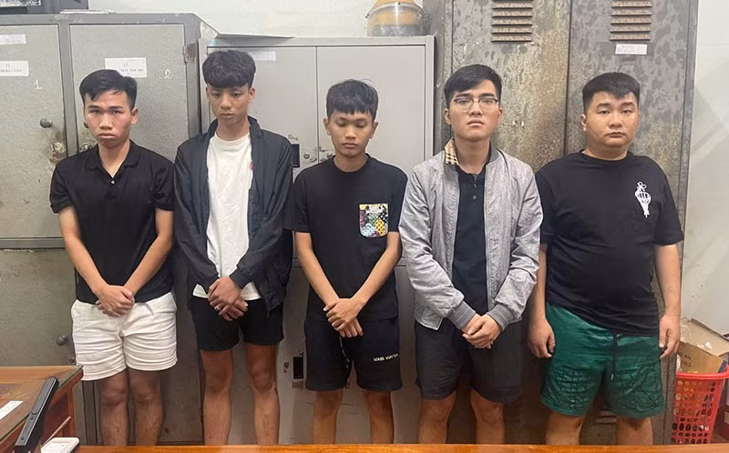 nhom-dt.jpg