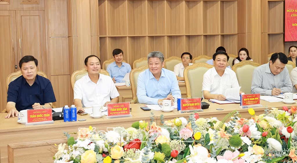 Công bố quyết định kiểm tra, giám sát đối với Ban Thường vụ Tỉnh ủy Hưng Yên ảnh 2