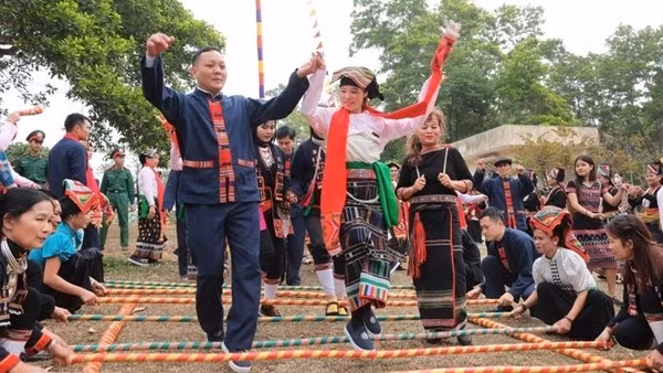 Xây dựng nền tảng văn hóa vững chắc cho an ninh con người và trật tự xã hội