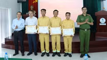 Nhiều tập thể, cá nhân được khen thưởng vì có thành tích xuất sắc trong chữa cháy