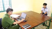 Nam sinh lớp 9 ở Sóc Trăng đâm chết người ra đầu thú