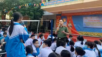 Phó Bí thư Đoàn thanh niên đam mê “Giải độc thông tin”