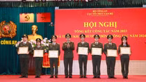 Công tác cán bộ cần "thấu tình đạt lý" và nhân văn