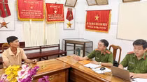 Bênh vực mẹ, con trai bị cha đâm tử vong