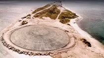 “Bóng ma” từ nấm mồ hạt nhân Runit Dome