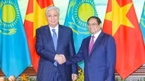 Thủ tướng Phạm Minh Chính tiếp Tổng thống Kazakhstan