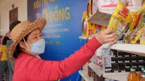 “Siêu thị mini Tết 0 đồng” đến với người dân vùng cao