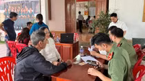 Gác nghỉ lễ, tận dụng "thời gian vàng" để cấp căn cước cho người dân
