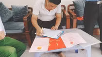 Lên mạng đặt làm sổ đỏ giả, tài xế khiến nhiều người sập bẫy
