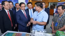 Thủ tướng kêu gọi đẩy mạnh đầu tư toàn diện cho phát triển khoa học công nghệ