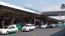 Từ 22/6, tạm dừng hoạt động 2 đơn vị taxi "hét" giá cước tại sân bay Tân Sơn Nhất