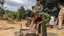 Chung tay giúp đồng bào nghèo vùng cao có ngôi nhà mới
