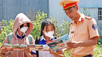 Giữ an toàn giao thông thủy ở tỉnh cực Nam Tổ quốc