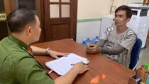 Rắc rối trong việc bàn giao bé trai 3 tuổi bị ép hút ma túy