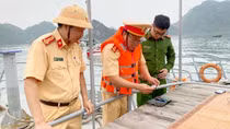 Trắng đêm cứu nạn trên Vịnh Hạ Long