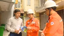 EVNHANOI vận động người dân hình thành thói quen sử dụng tiết kiệm điện