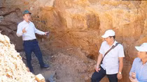 Lộ nguyên nhân khiến nước sông Đakrông xuất hiện màu đỏ đục