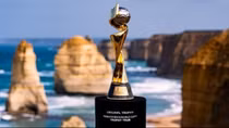 FIFA cử vệ sĩ tháp tùng Cup vàng World Cup tới Việt Nam