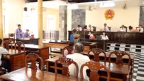 "Dê cụ" lãnh án 13 năm tù vì hiếp dâm bé gái 4 tuổi