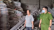 Khởi tố giám đốc sản xuất buôn bán hơn 76 tấn phân bón giả
