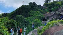 “Du lịch xanh” chốn non thiêng