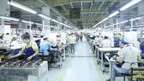 Công nhân có thể ứng trước lương lúc khó khăn đột xuất