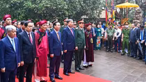 Chủ tịch nước Võ Văn Thưởng dâng hương tưởng niệm các Vua Hùng
