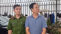 Bắt Giám đốc Văn phòng đăng ký đất đai huyện Đạ Huoai về tội nhận hối lộ