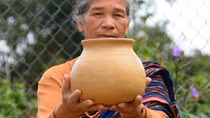 Về miền gốm cổ Churu…