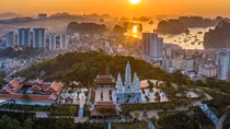 Thấy gì từ con số tăng trưởng ngoạn mục 6 tháng đầu năm 2023 của du lịch Quảng Ninh?