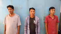 "Rút ruột" container 80 chiếc lốp ô tô