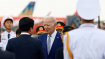 Tổng thống Hoa Kỳ Joe Biden đến Hà Nội, bắt đầu chuyến thăm Việt Nam