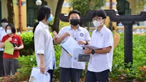 Có nên công bố những bài thi môn Ngữ văn đạt điểm 10?