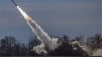 Mỹ "bơm" thêm đạn pháo HIMARS cho Ukraine