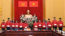 Bộ Công an gặp mặt đoàn con thương binh, liệt sĩ được tham quan Belarus