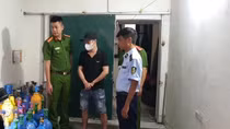 Phát hiện địa điểm kinh doanh khí cười nằm sâu trong ngõ nhỏ