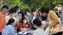 Chưa tăng học phí: Phù hợp trong ngắn hạn và những nỗi lo dài hạn