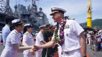 Nhóm tác chiến tàu sân bay USS Ronald Reagan thăm Việt Nam