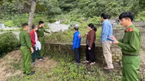 Lừa bán đất nghĩa trang, chiếm đoạt hàng trăm triệu đồng